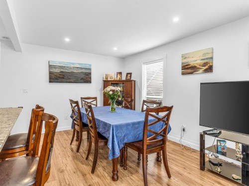 227 5Th Street W, North Vancouver, BC - Indoor Photo Showing Dining Room