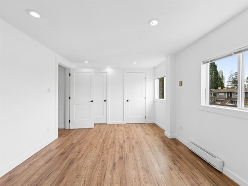 227 5Th Street W, North Vancouver, BC - Indoor Photo Showing Other Room