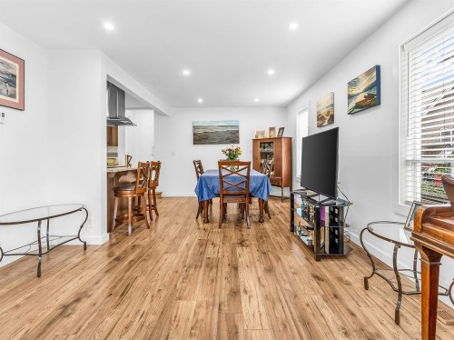 227 5Th Street W, North Vancouver, BC - Indoor