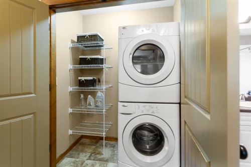 90-24185 106B Avenue, Maple Ridge, BC - Indoor Photo Showing Laundry Room