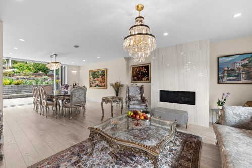 738 Sylvan Avenue, North Vancouver, BC - Indoor With Fireplace