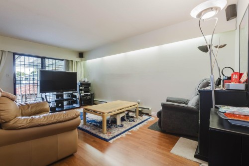 3230 Garden Drive, Vancouver, BC - Indoor