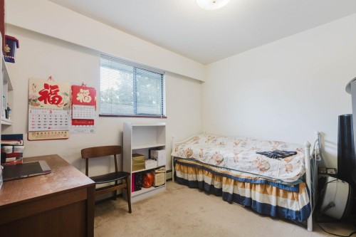 3230 Garden Drive, Vancouver, BC - Indoor Photo Showing Bedroom