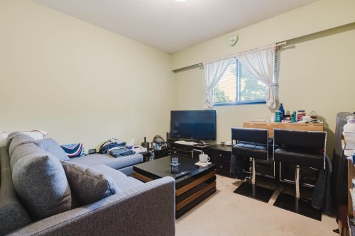 3230 Garden Drive, Vancouver, BC - Indoor