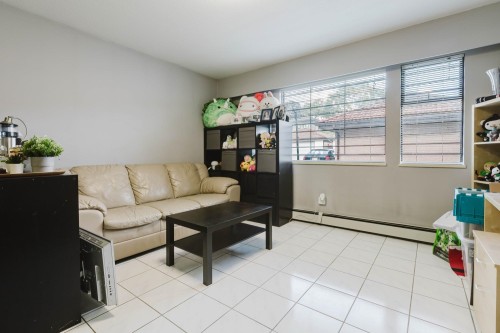 3230 Garden Drive, Vancouver, BC - Indoor Photo Showing Other Room