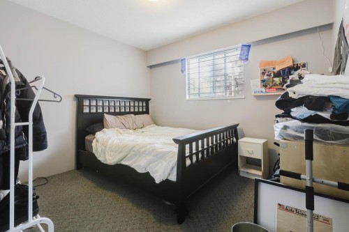 3230 Garden Drive, Vancouver, BC - Indoor Photo Showing Bedroom