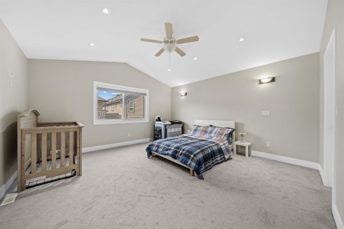 24225 103A Avenue, Maple Ridge, BC - Indoor Photo Showing Bedroom