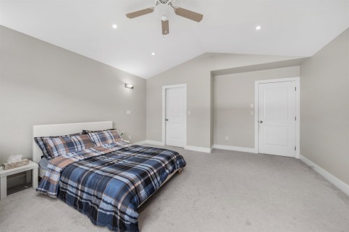 24225 103A Avenue, Maple Ridge, BC - Indoor Photo Showing Bedroom