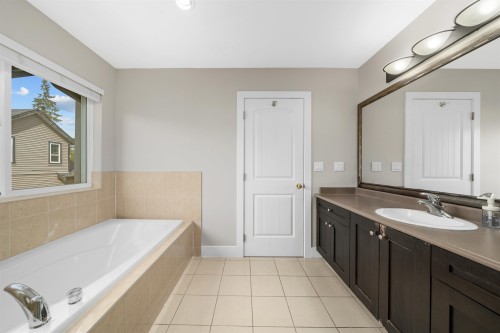 24225 103A Avenue, Maple Ridge, BC - Indoor Photo Showing Bathroom