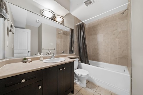 24225 103A Avenue, Maple Ridge, BC - Indoor Photo Showing Bathroom