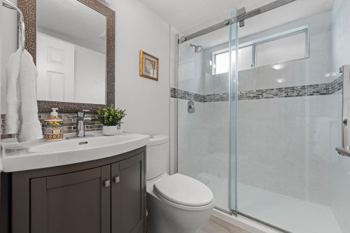 5379 Opal Place, Richmond, BC - Indoor Photo Showing Bathroom