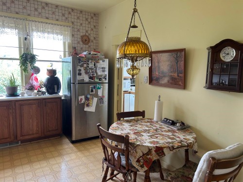 4132 Balkan Street, Vancouver, BC - Indoor Photo Showing Dining Room