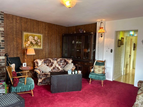 4132 Balkan Street, Vancouver, BC - Indoor Photo Showing Living Room