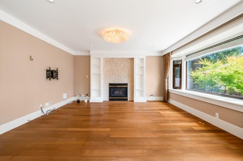 6678 Angus Drive, Vancouver, BC - Indoor With Fireplace