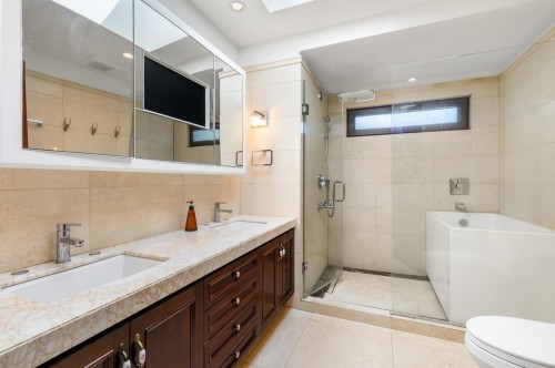 6678 Angus Drive, Vancouver, BC - Indoor Photo Showing Bathroom