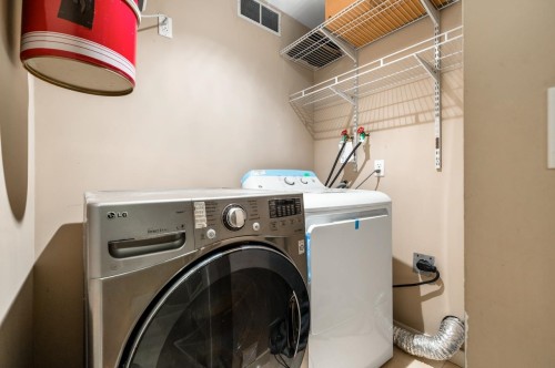 6678 Angus Drive, Vancouver, BC - Indoor Photo Showing Laundry Room