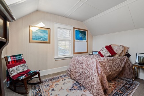 401 Somerset Street, North Vancouver, BC - Indoor Photo Showing Bedroom