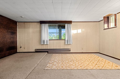 401 Somerset Street, North Vancouver, BC - Indoor Photo Showing Other Room