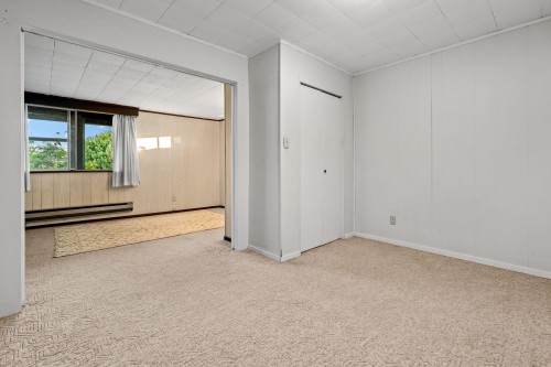 401 Somerset Street, North Vancouver, BC - Indoor Photo Showing Other Room