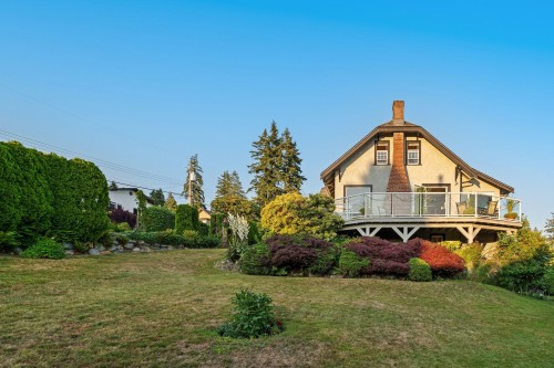 401 Somerset Street, North Vancouver, BC - Outdoor With Deck Patio Veranda