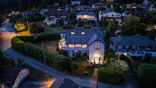 401 Somerset Street, North Vancouver, BC - Outdoor