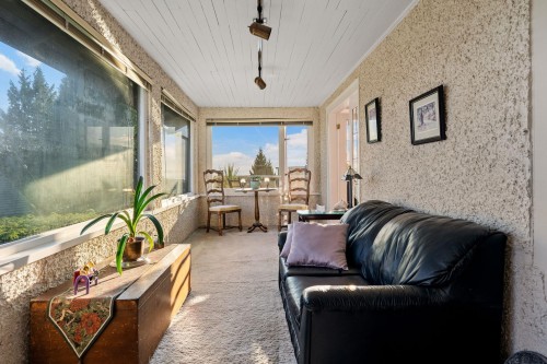 401 Somerset Street, North Vancouver, BC - 