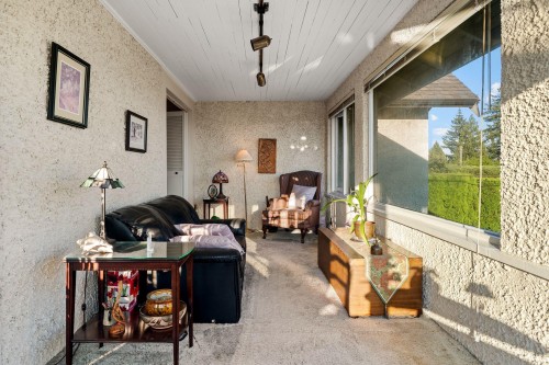 401 Somerset Street, North Vancouver, BC -  With Exterior