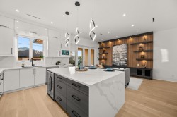 4346 Pender Street Burnaby, BC V5C 2M6