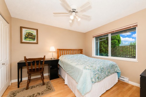772 Appleyard Court, Port Moody, BC - Indoor Photo Showing Bedroom