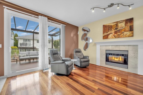 707 Omineca Avenue, Port Coquitlam, BC - Indoor Photo Showing Living Room With Fireplace