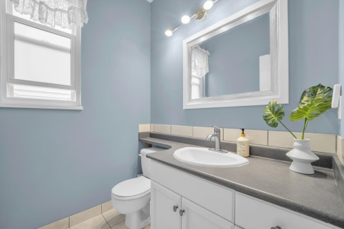 707 Omineca Avenue, Port Coquitlam, BC - Indoor Photo Showing Bathroom