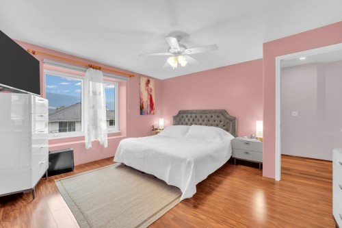707 Omineca Avenue, Port Coquitlam, BC - Indoor Photo Showing Bedroom