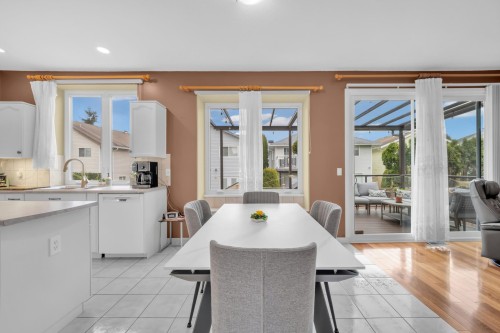 707 Omineca Avenue, Port Coquitlam, BC - Indoor Photo Showing Dining Room