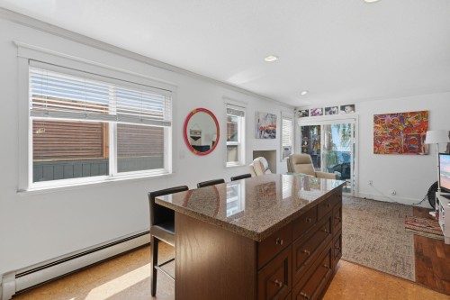 46 St. Patricks Avenue, North Vancouver, BC - Indoor