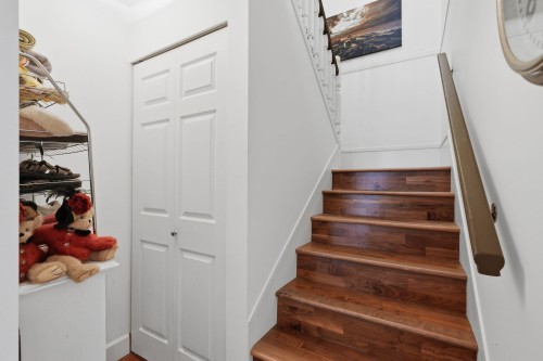 46 St. Patricks Avenue, North Vancouver, BC - Indoor Photo Showing Other Room