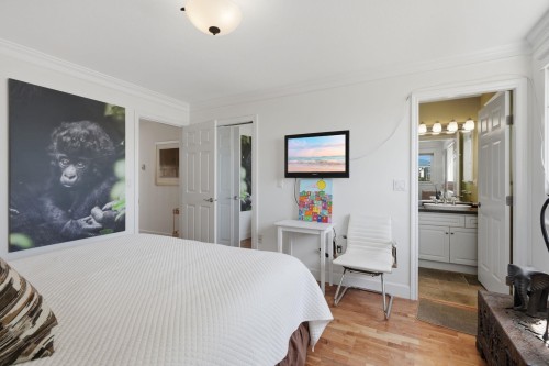 46 St. Patricks Avenue, North Vancouver, BC - Indoor Photo Showing Bedroom