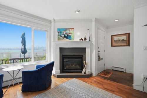 46 St. Patricks Avenue, North Vancouver, BC - Indoor Photo Showing Living Room With Fireplace