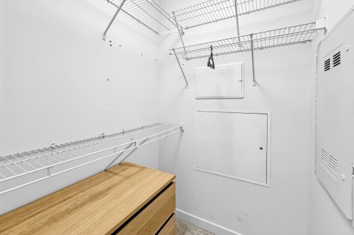 Ph8-3581 Ross Drive, Vancouver, BC - Indoor
