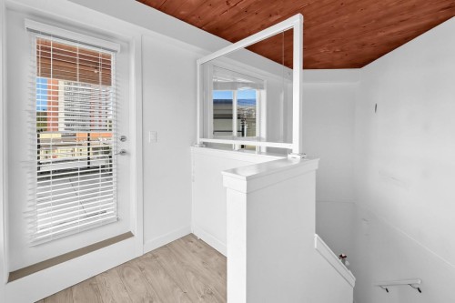 Ph8-3581 Ross Drive, Vancouver, BC - Indoor Photo Showing Other Room