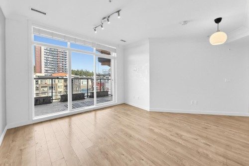Ph8-3581 Ross Drive, Vancouver, BC - Indoor Photo Showing Other Room