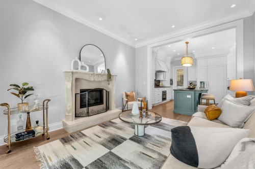 4348 Erwin Drive, West Vancouver, BC - Indoor Photo Showing Living Room With Fireplace