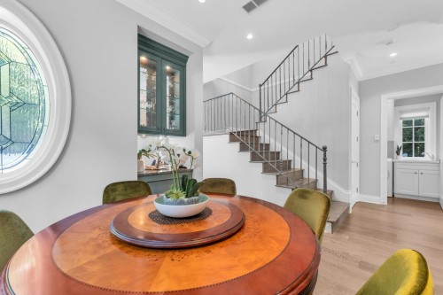 4348 Erwin Drive, West Vancouver, BC - Indoor Photo Showing Dining Room
