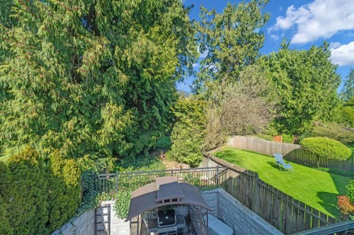 4348 Erwin Drive, West Vancouver, BC - Outdoor