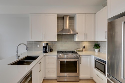 5-41365 Skyridge Place, Squamish, BC - Indoor Photo Showing Kitchen With Double Sink With Upgraded Kitchen