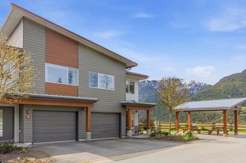 5-41365 Skyridge Place, Squamish, BC - Outdoor