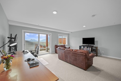 5-41365 Skyridge Place, Squamish, BC - Indoor