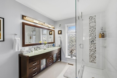 4827 Bluegrouse Drive, Sechelt, BC - Indoor Photo Showing Bathroom