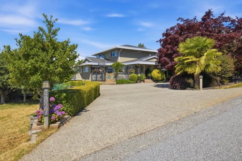 4827 Bluegrouse Drive, Sechelt, BC - Outdoor With Deck Patio Veranda