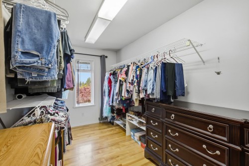 4827 Bluegrouse Drive, Sechelt, BC - Indoor With Storage