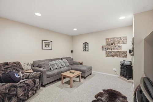 4827 Bluegrouse Drive, Sechelt, BC - Indoor